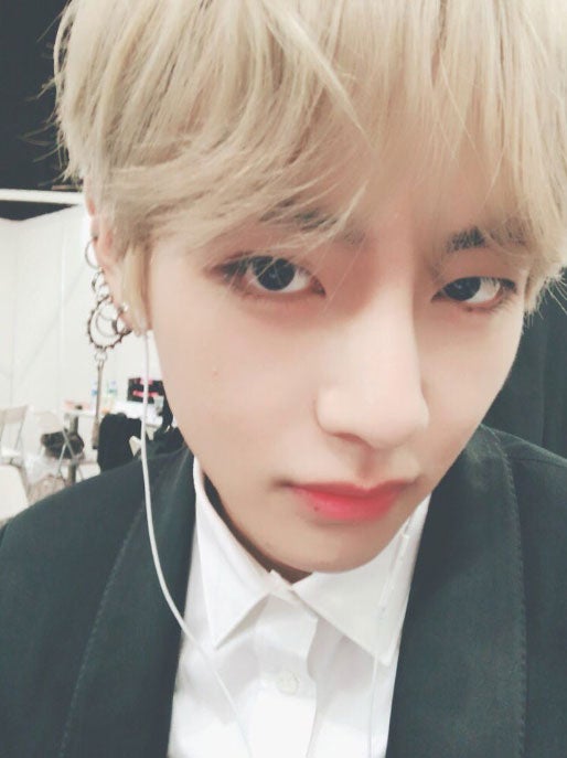 BTS（防弾少年団）V、ファンの少年への手紙が感動呼ぶ「友達だから、苦しまないで」