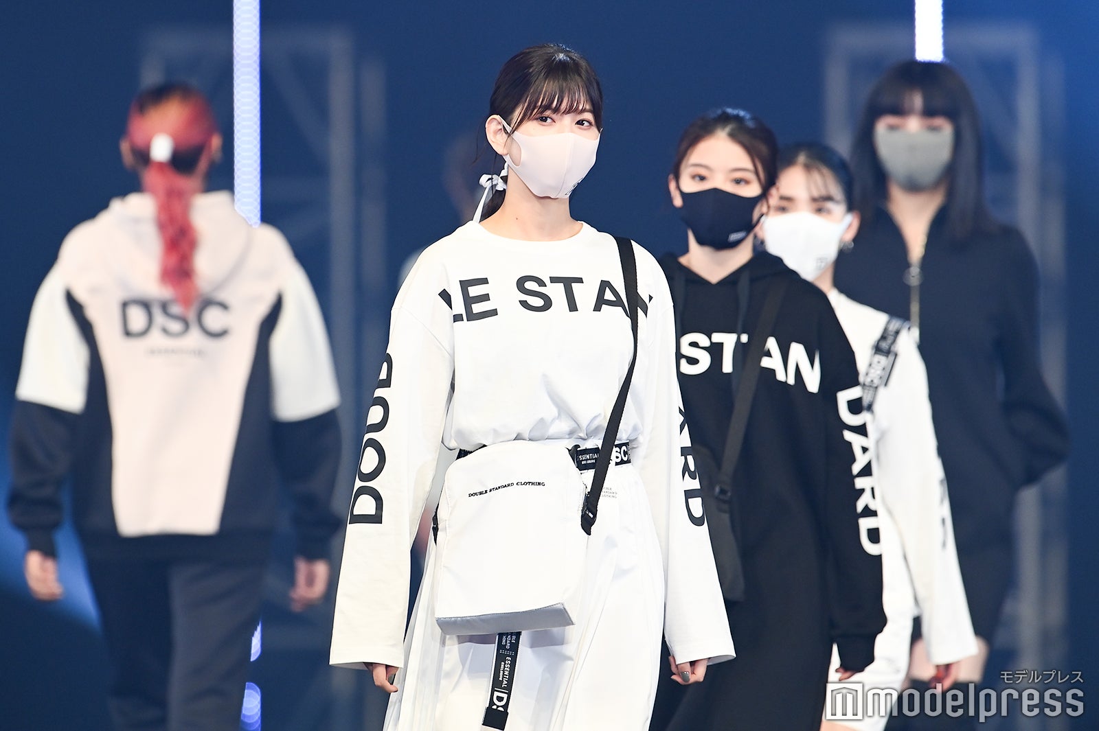 渡邉理佐（C）モデルプレス