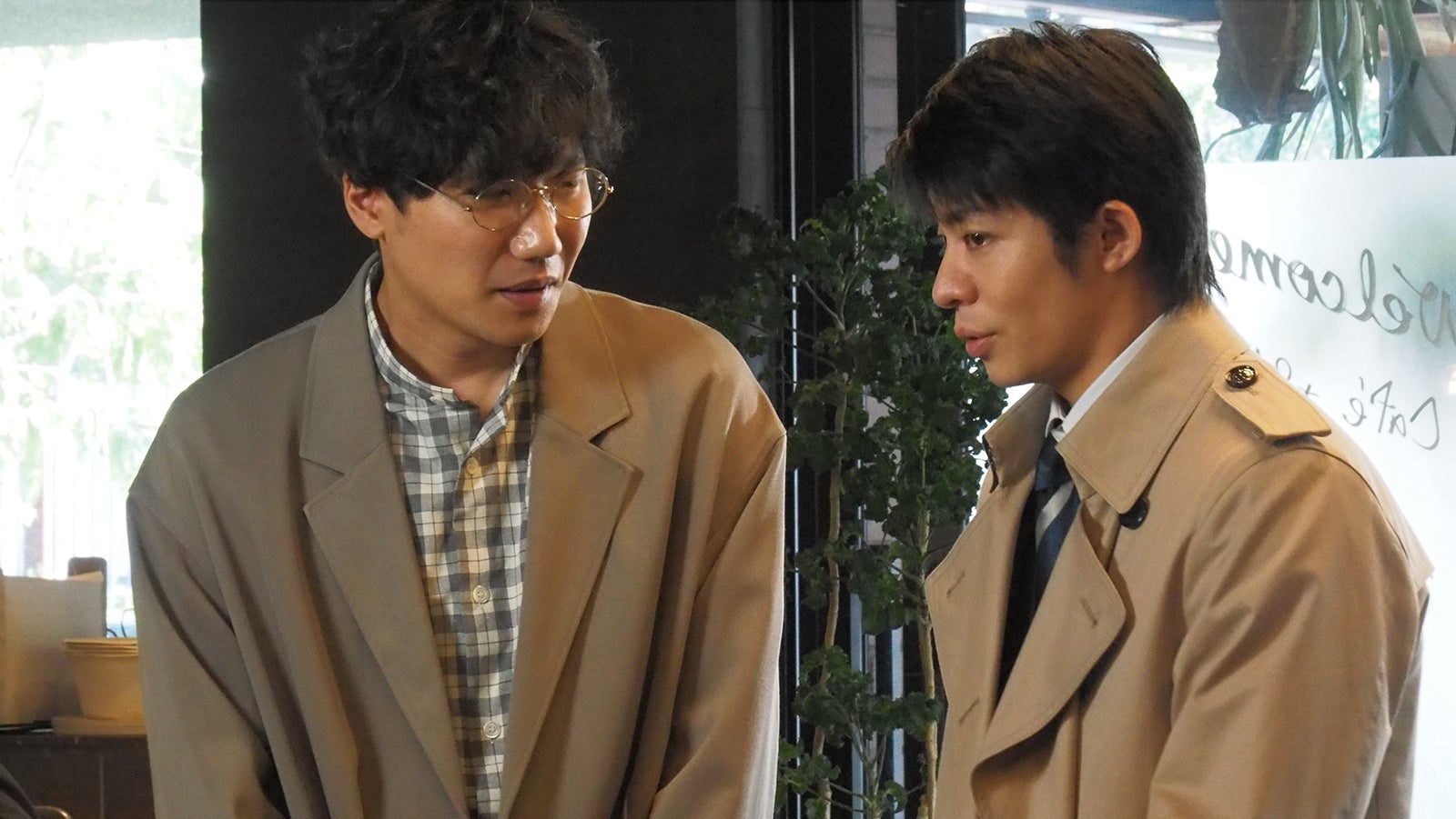 「すきすきワンワン！」炬太郎（岸優太）、愛犬・てん（浮所飛貴）に押し倒される 刺激的な会話に反響「人間の姿でこれは…」「心臓バクバク」