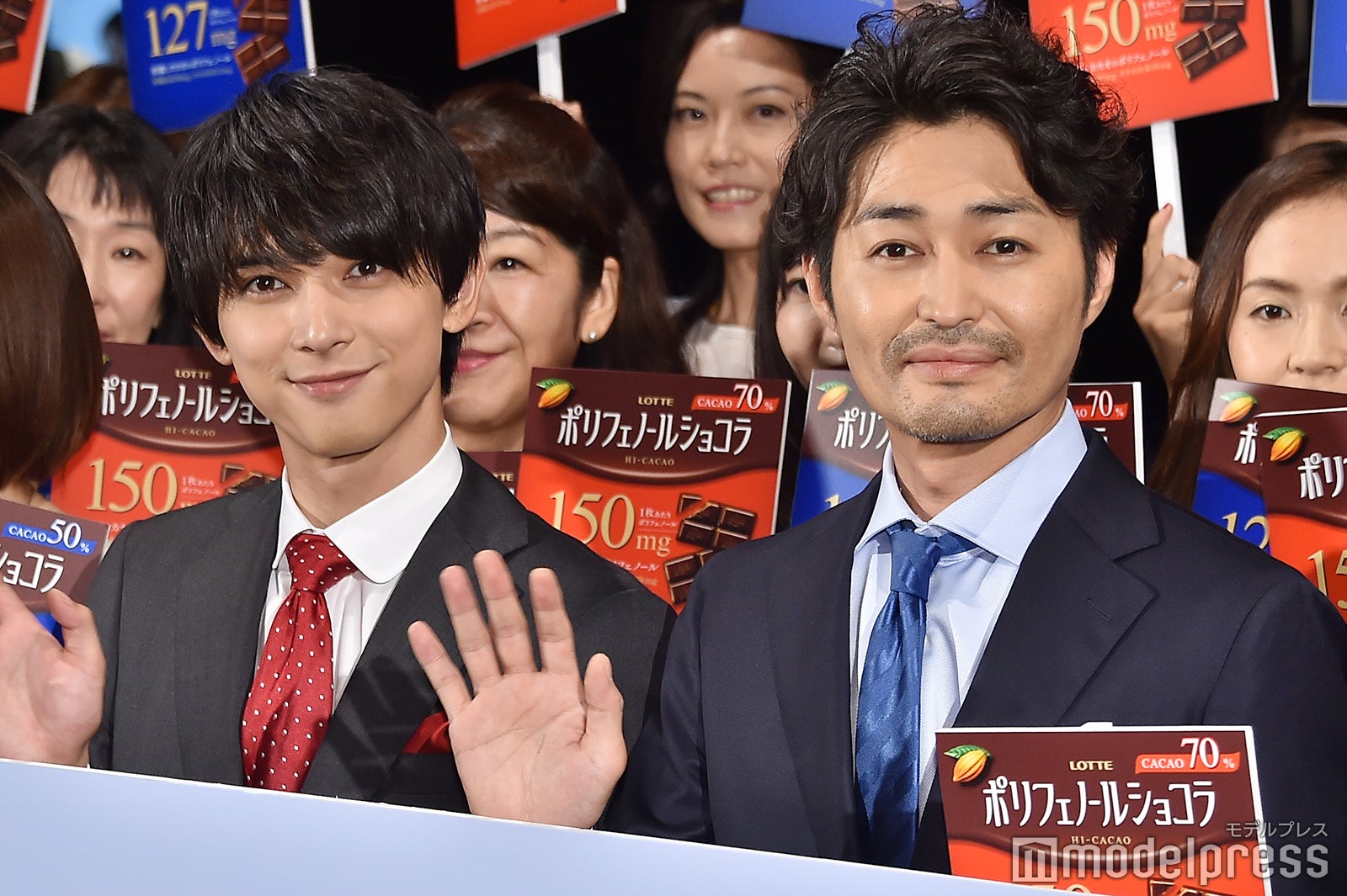 ロッテ「ポリフェノールショコラ」Webドラマ完成披露試写会に登壇した（左から）吉沢亮、安田顕 （C）モデルプレス