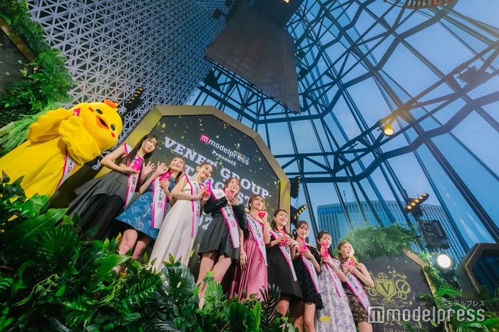 「modelpress Presents VENET GROUP STARCAST AWARD 2025」受賞者(左から)あいか、ねおまる、楓、きこ、れみれみ、五十嵐美咲、みゆう、りん、はな、うみ(C)モデルプレス