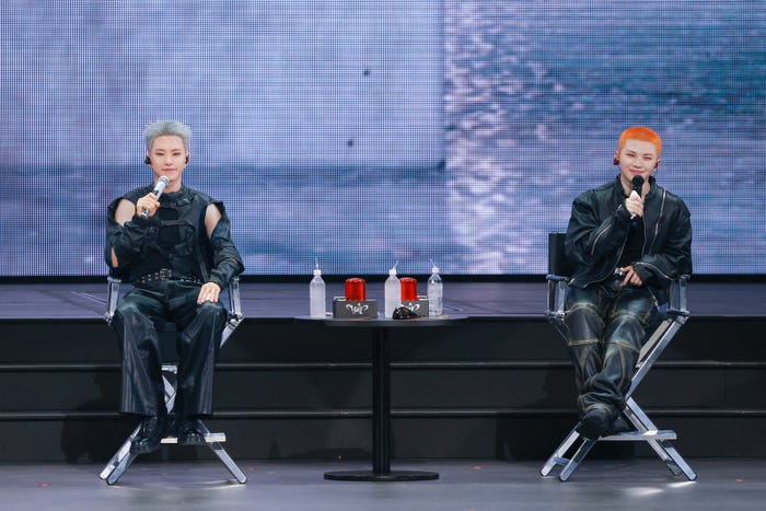 HOSHI、WOOZI(P)&(C)PLEDIS Entertainment