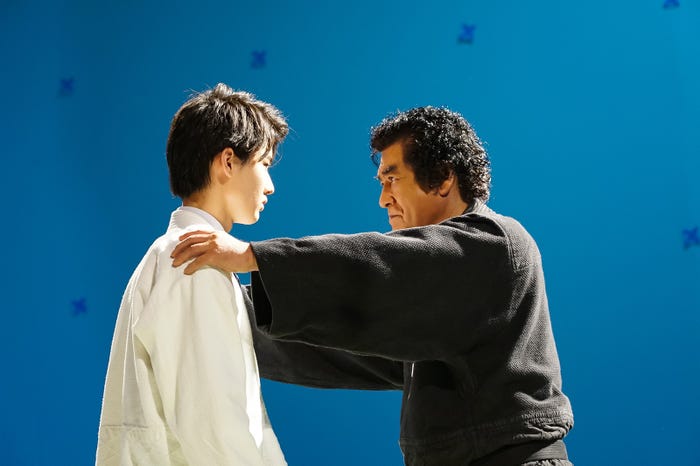 藤岡真威人・藤岡弘、(提供画像)