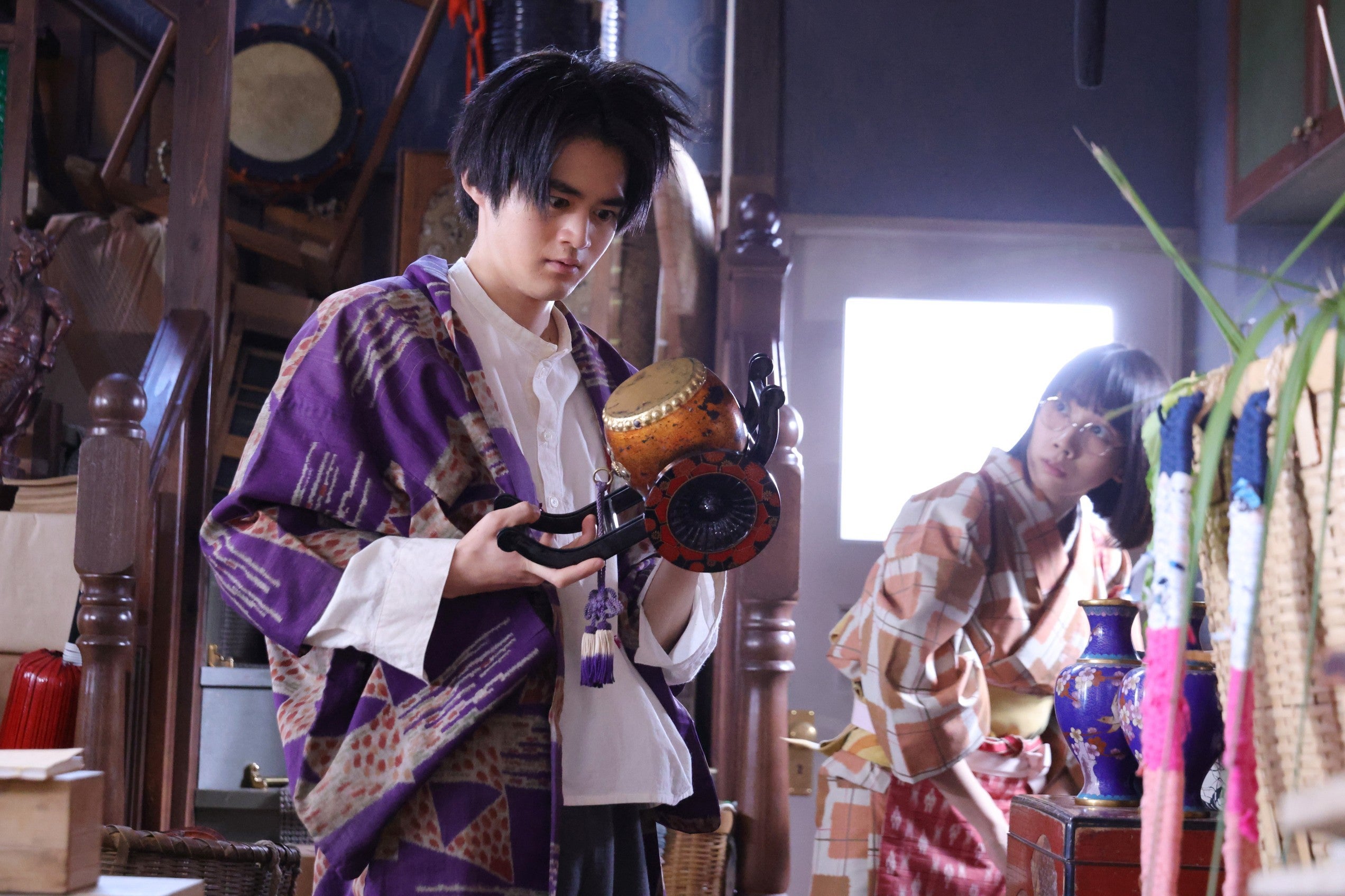 鈴鹿央士、松本穂香「嘘解きレトリック」第3話（C）フジテレビ