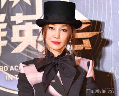 中島美嘉、ピンクメッシュ×カールヘアで印象ガラリ ロックな新ヘアに「最高にイケてる」「雰囲気変わる」と反響