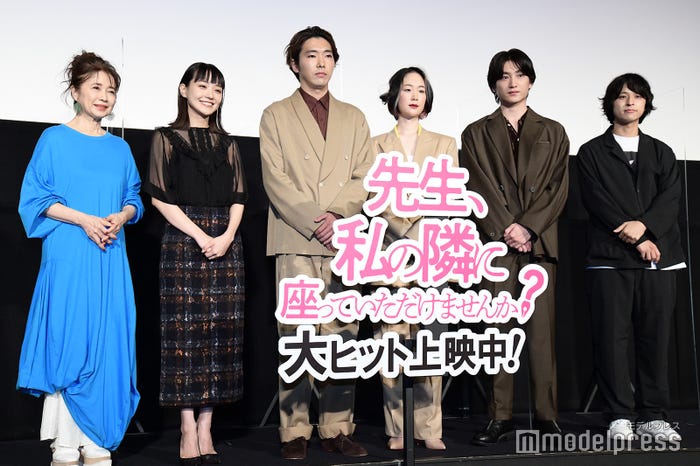 風吹ジュン、奈緒、柄本佑、黒木華、金子大地、堀江貴大監督 (C)モデルプレス