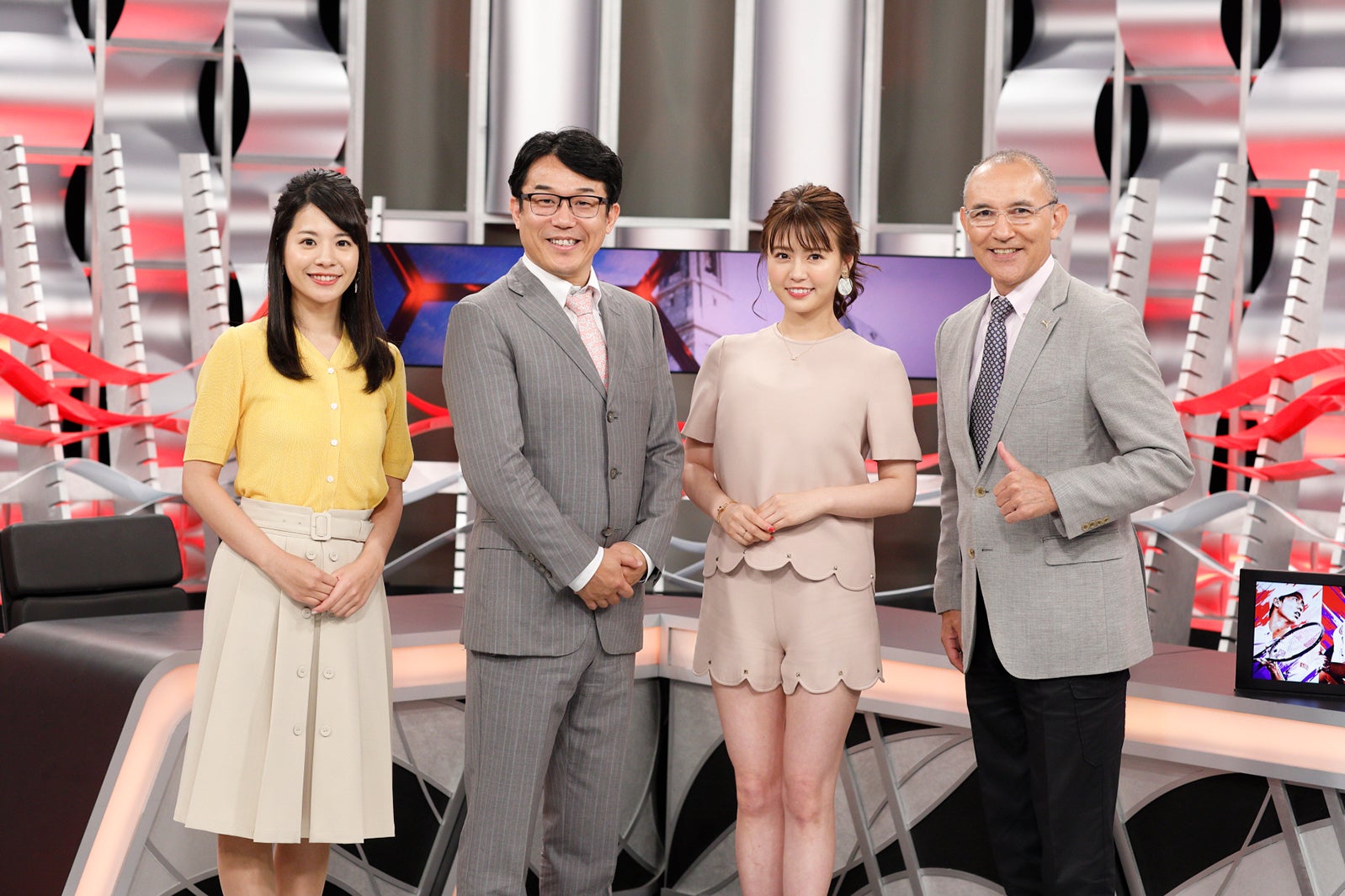 （左から）福長英未アナウンサー、ヒデ、井口綾子、宮澤ミシェル（提供写真）