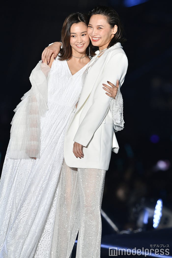 桐谷美玲、大政絢 (C)モデルプレス