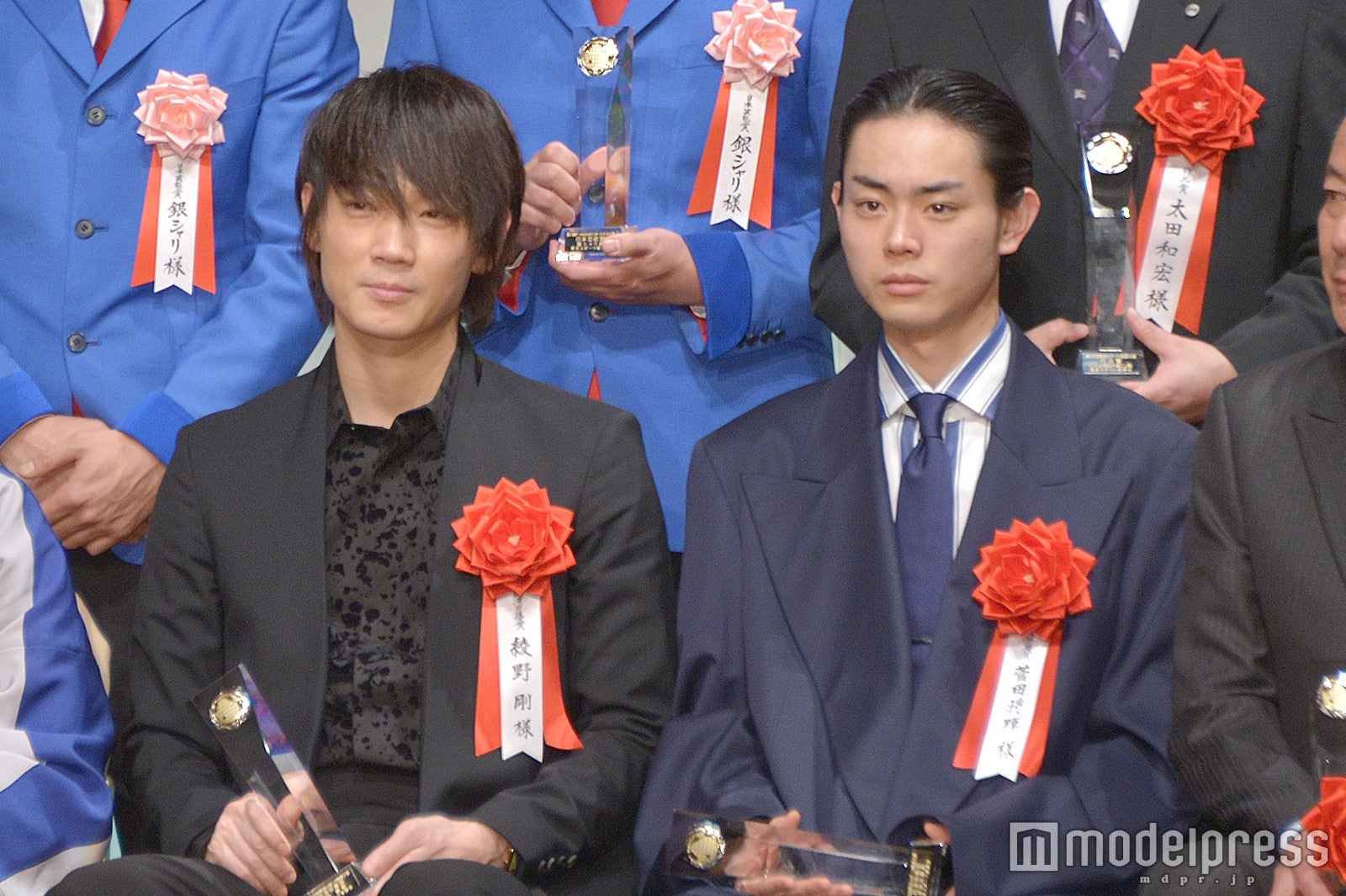 綾野剛＆菅田将暉（C）モデルプレス