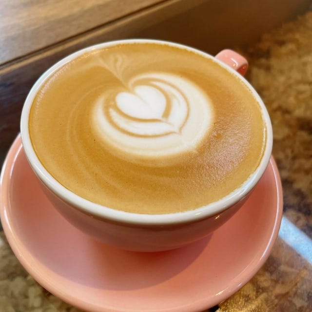 コーヒーが苦手でもOK!最高に美味しい「カフェラテが飲めるお店」