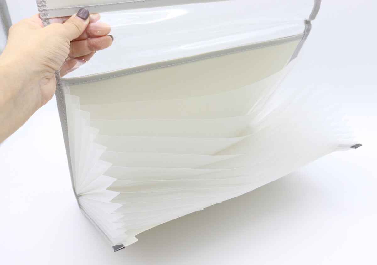 ごちゃつく書類をひとまとめ！整理整頓がが捗る100均優秀文具