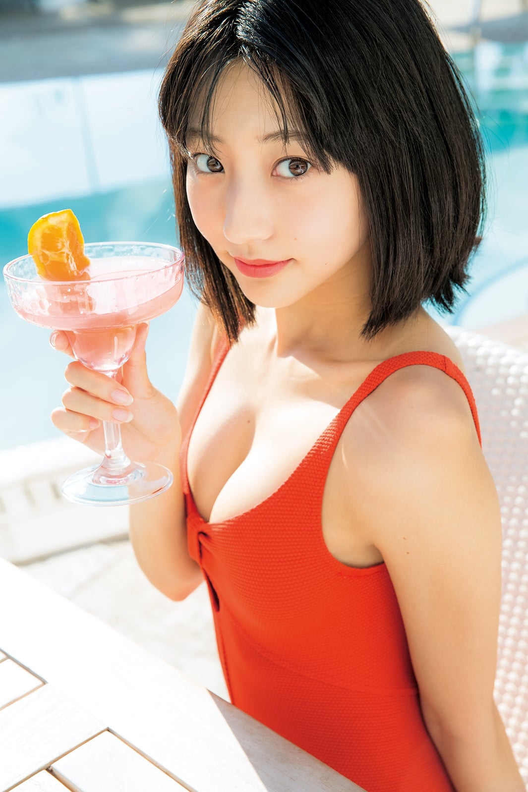 武田玲奈「rena」表紙（C）阿部ちづる／週刊ヤングジャンプ