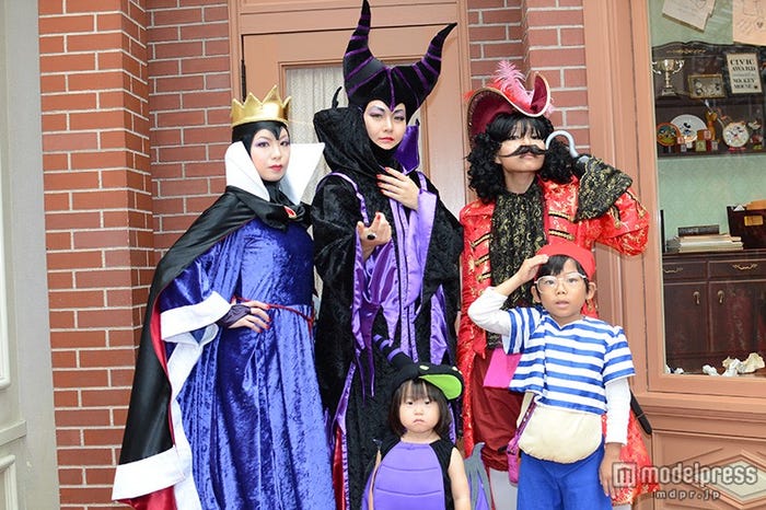 「ディズニーヴィランズ」エヴィル・クイーン、マレフィセント、キャプテン・フック、ドラゴン、スミー/りささん、かなさん、あゆみんさん、めいかちゃん、りゅうとさん