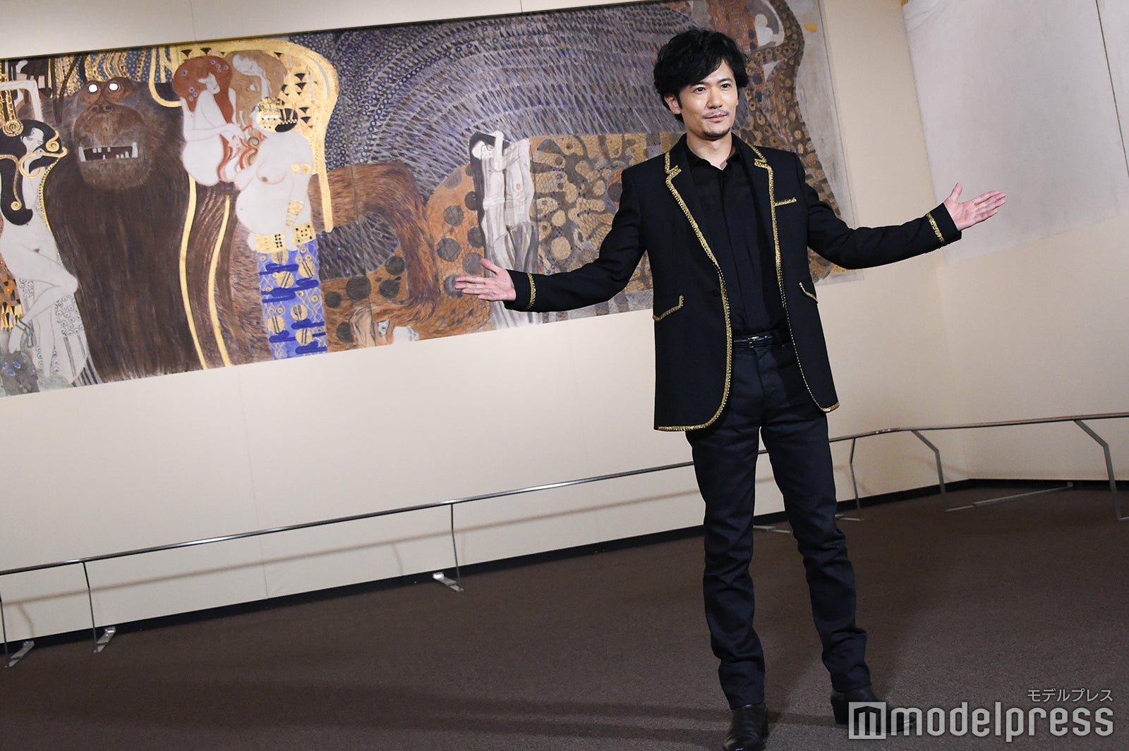 稲垣吾郎／『ベートーヴェン・フリーズ』（原寸大複製） （C）モデルプレス