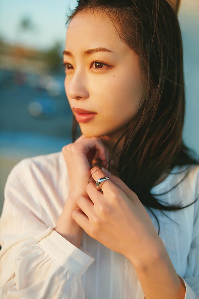 林佑香 1st写真集「MEMORY LANE:92614」より/撮影:熊木優