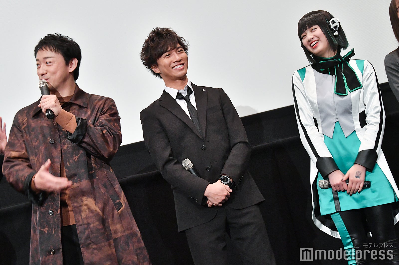 山本耕史、岡田龍太郎、鶴嶋乃愛 （C）モデルプレス