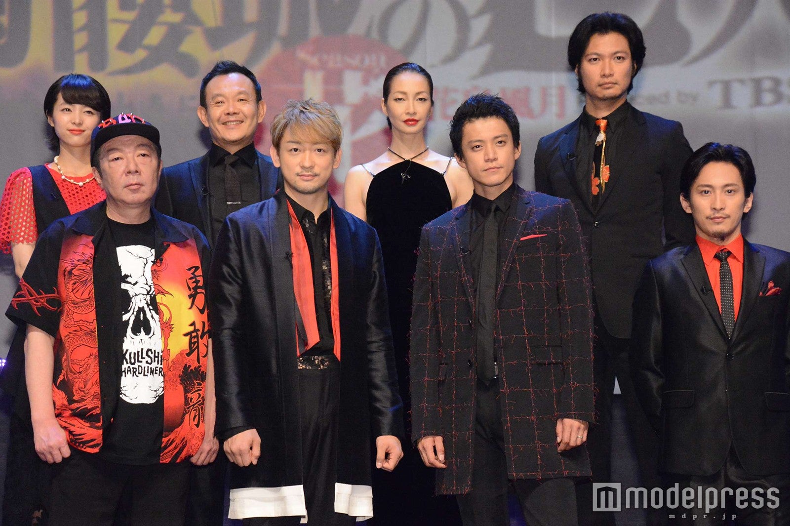 （前列左から）古田新太、山本耕史、小栗旬、成河（後列左から）清野菜名、近藤芳正、りょう、青木崇高（C）モデルプレス