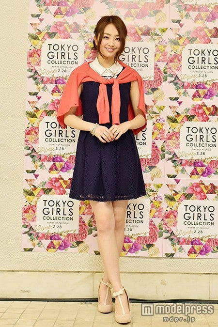 モデルプレスのインタビューに応じた荒井玲良