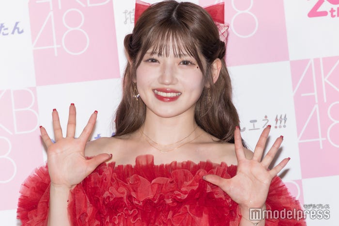 「AKB48 20th Year 春コンサート 2025 村山彩希 卒業コンサート 〜りんごの花が咲く頃に〜」の囲み取材に出席した村山彩希(C)モデルプレス