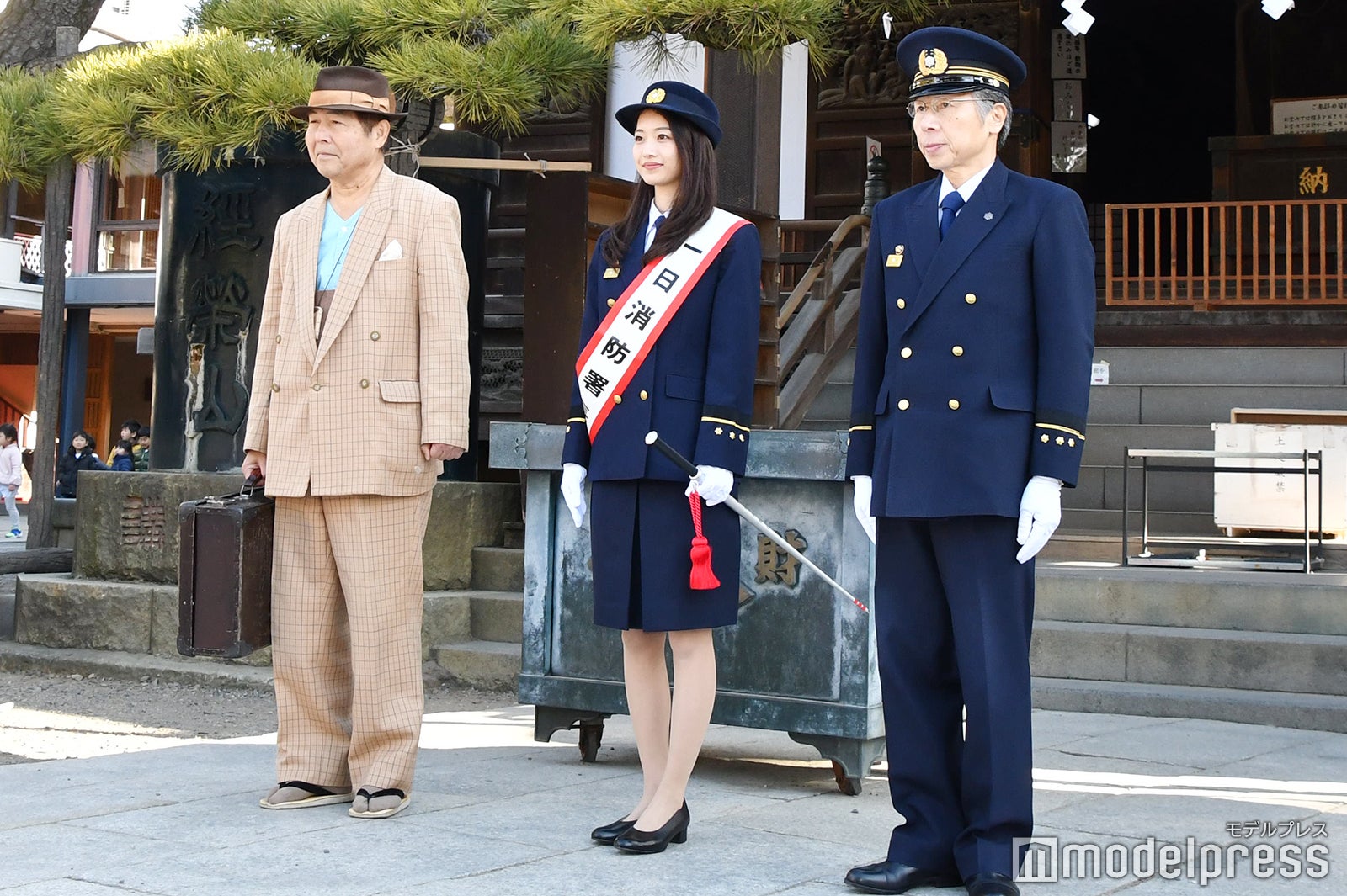 小室安未／消防演習の様子（C）モデルプレス