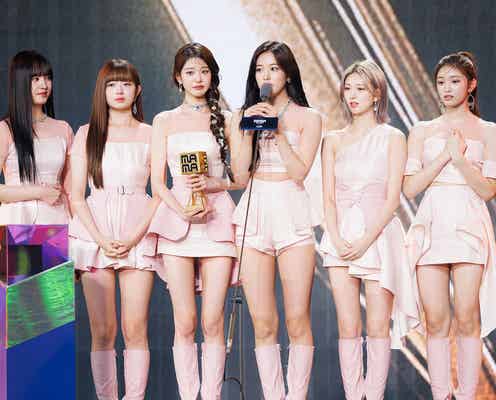 IVE、3冠達成にメンバー涙 1周年目前で「今年の歌賞」受賞の快挙<2022 MAMA AWARDS DAY2>