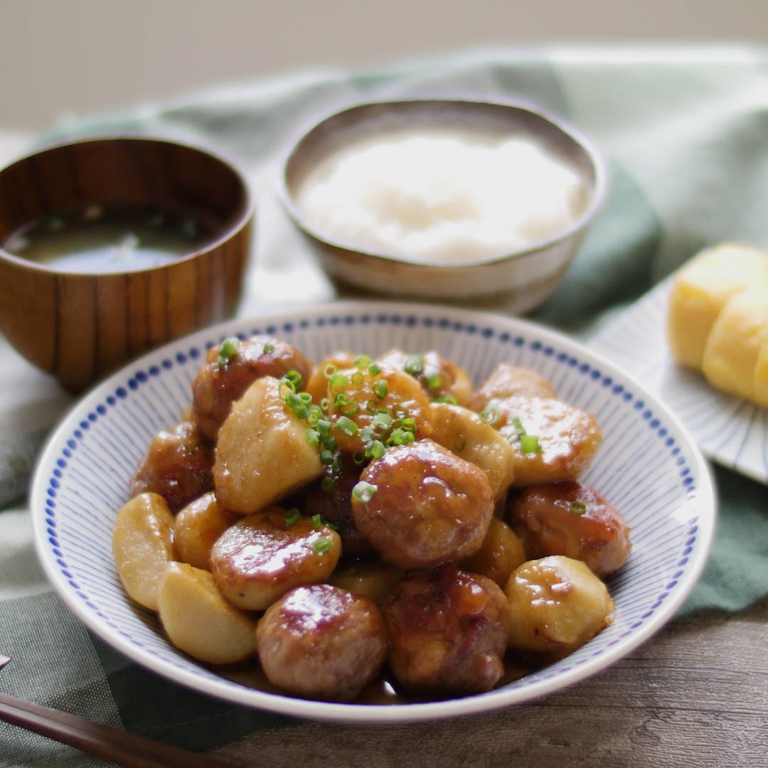 おいもころりん♪里芋と豚こまのゴロゴロ照り焼き