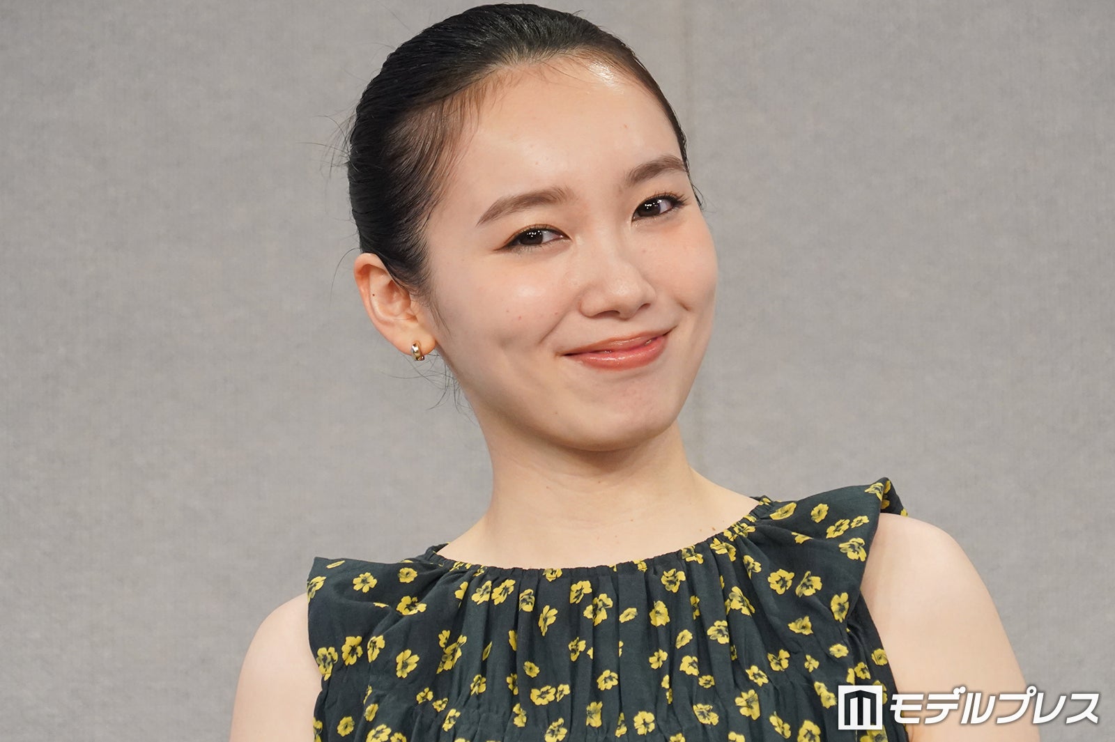 飯豊まりえ、夫・高橋一生との共演裏話明かす「1期の時から変わらずに」岸辺露伴シリーズで初の主人公【泉京香は黙らない】