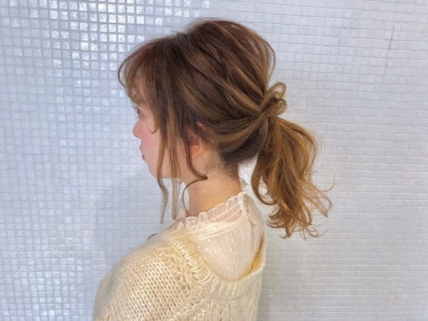 画像5 21 ポニーテールの種類一覧 定番からトレンドまでアレンジ幅が広がるスタイル集 モデルプレス