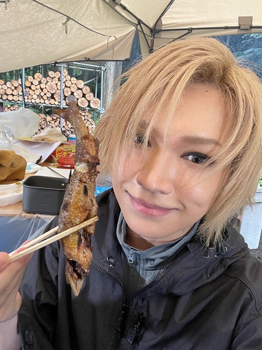 鬼龍院翔 誕生日にソロキャンプの様子を24時間生配信 全身の肉体疲労がすごい モデルプレス 鬼龍院翔 誕生日にソロキャンプの様子を24時間生配信 全身の肉体疲労がすごい モデルプレス