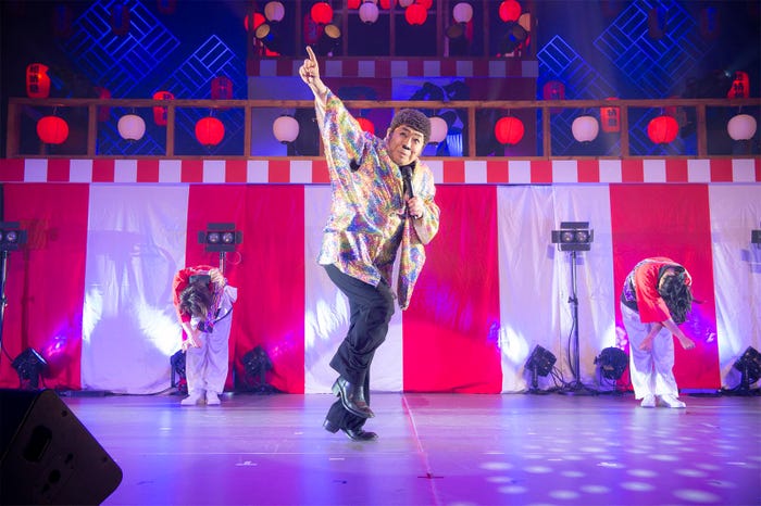 コロッケ(写真:米山三郎、深野輝美、冨田望)