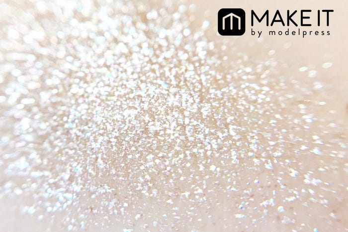 ザクザクのラメが魅力 (C)メイクイット