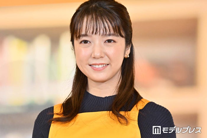 WEST. 重岡大毅＆上白石萌音、寄り添いギャルピース披露「身長差が最高」「尊い」の声