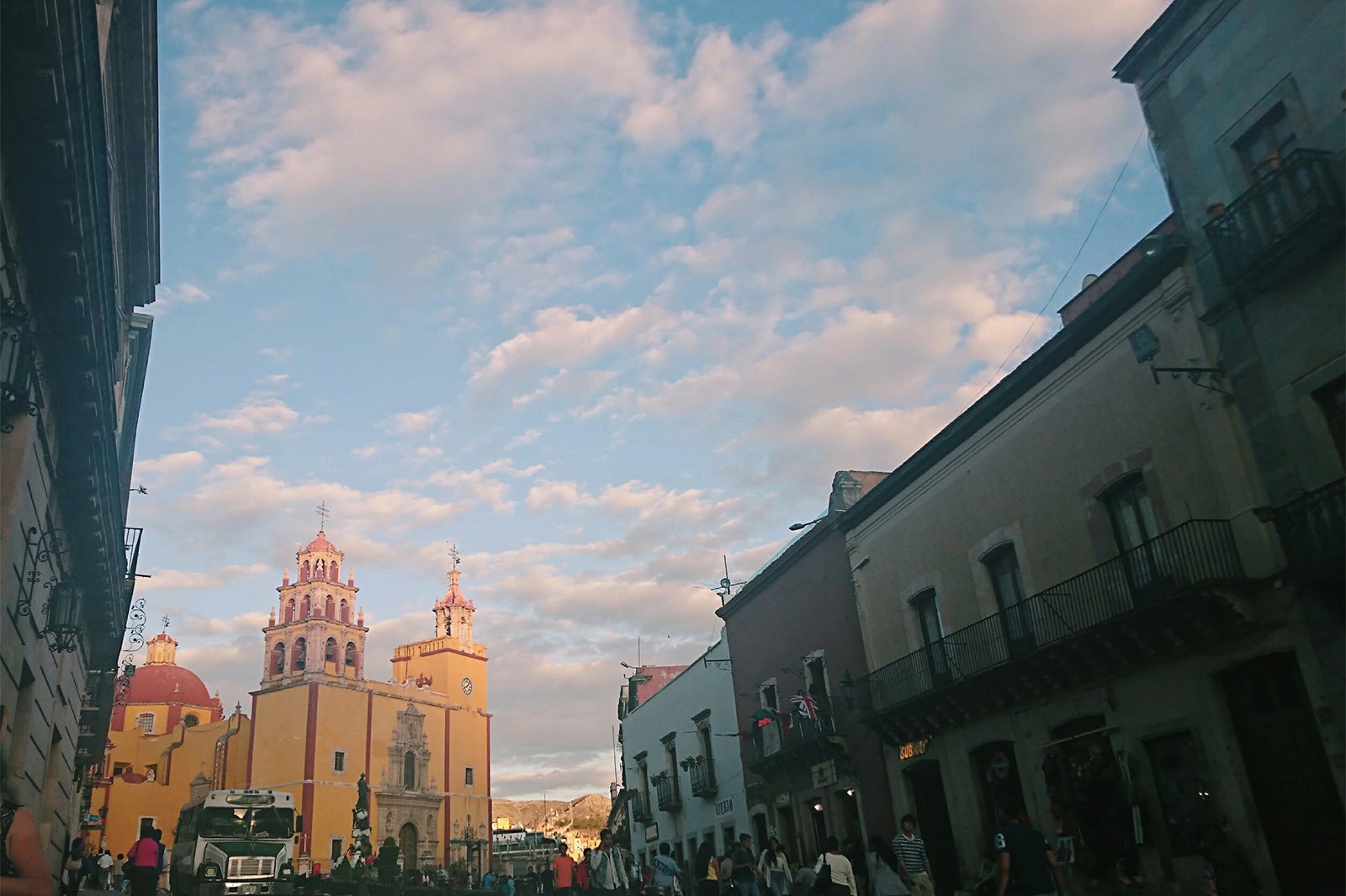 画像提供：所属事務所