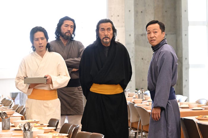 二宮和也、役所広司、音尾琢真ら「VIVANT」第8話より(C)TBS