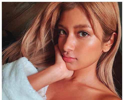 ローラ、美谷間チラリ…SEXYショット披露「ドキッとした」「絵になる美しさ」と反響