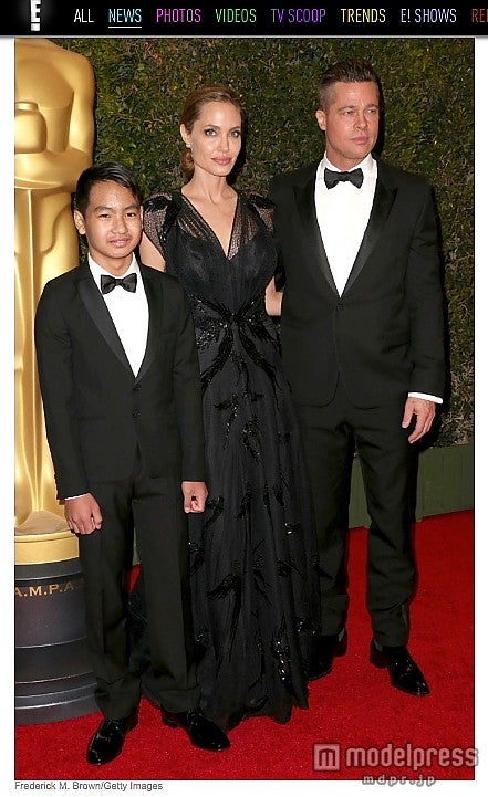 アンジェリーナ・ジョリー、ブラピと息子を伴いレッドカーペットに登場