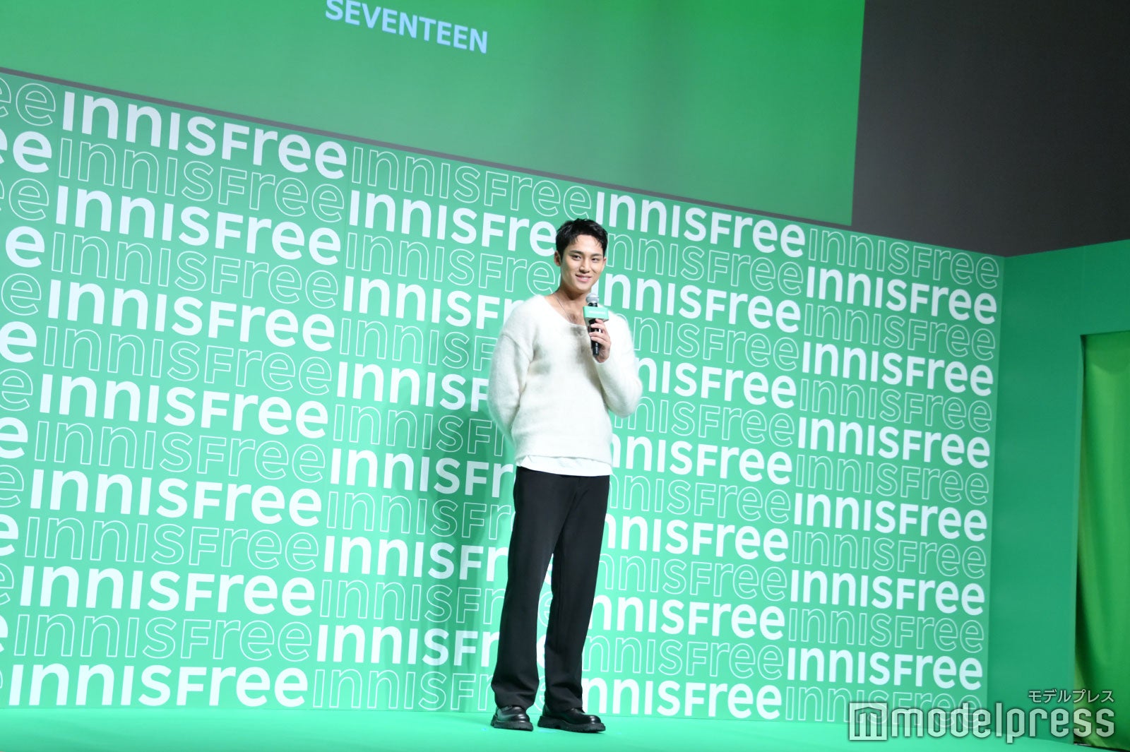 美肌を褒められ照れるMINGYU（C）モデルプレス