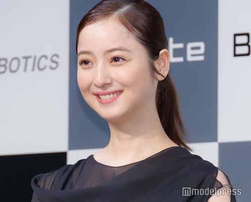 佐々木希、YouTube初投稿で自宅・ルーティーン公開「すっぴん?」「かわいすぎる」とファン感激