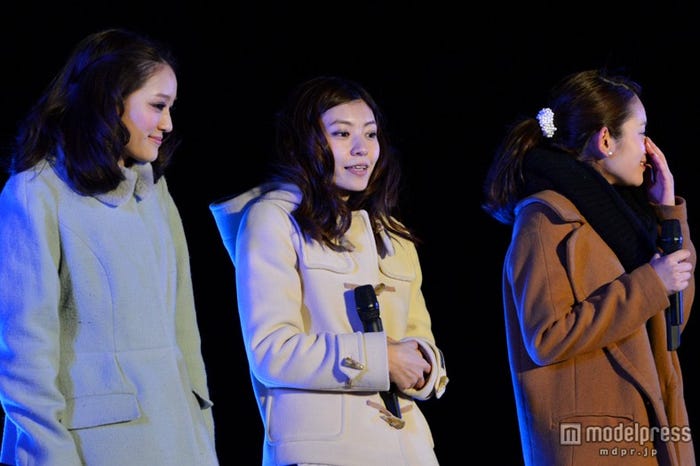 (左より)永谷真絵、住岡梨奈、筧美和子