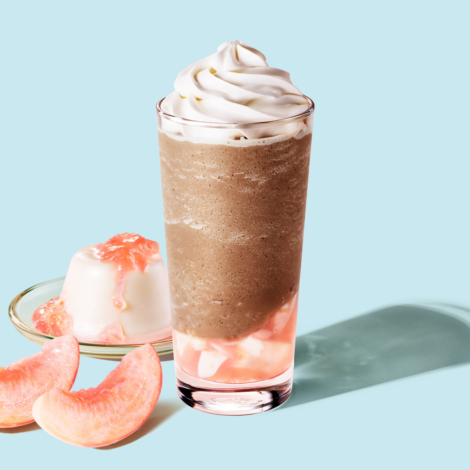 ピーチ パンナコッタ & アール グレイ ティー フラペチーノ／提供画像