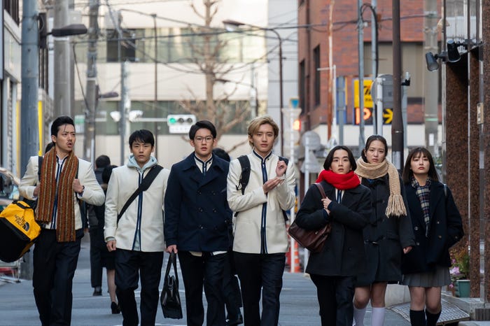 井上祐貴、泉澤祐希、山時聡真、道枝駿佑、板垣李光人、横田真悠、吉川愛「マルス-ゼロの革命-」第3話より(C)テレビ朝日