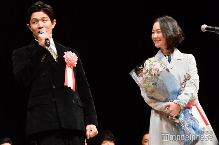 鈴木亮平、黒木華(C)モデルプレス