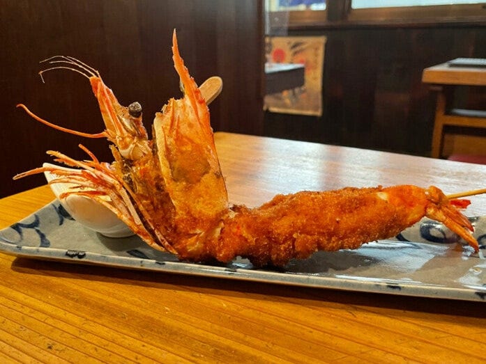 皇帝エビを丸ごと使った串カツ