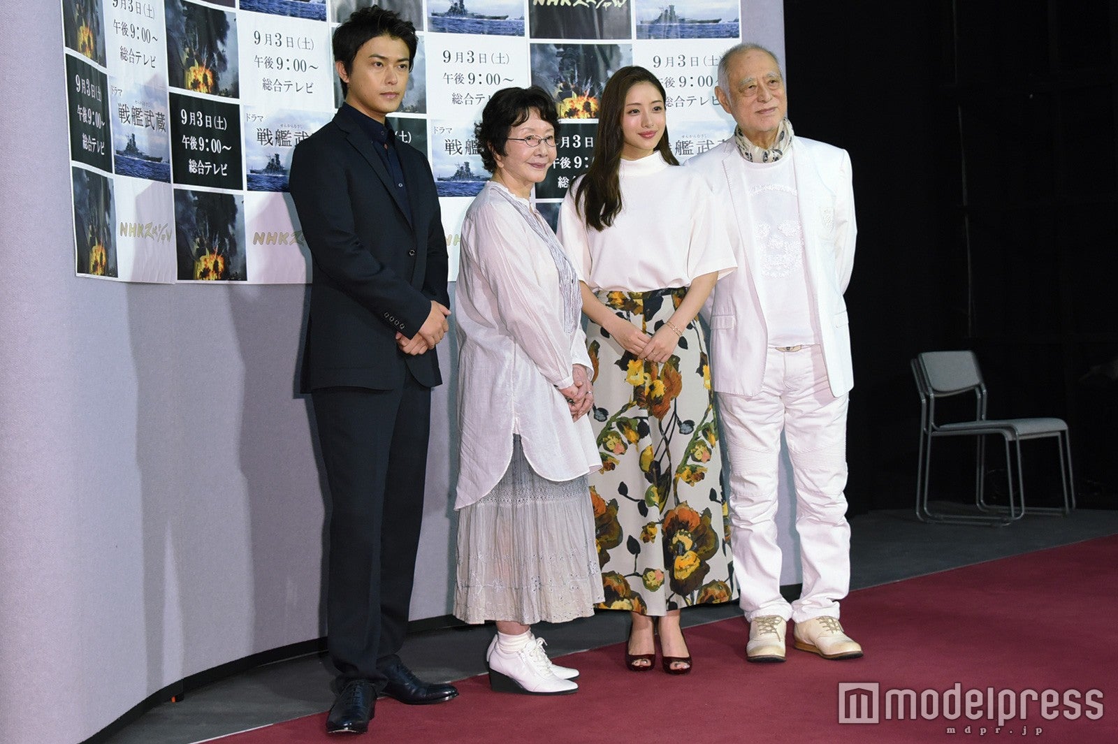 （左から）勝地涼、渡辺美佐子、石原さとみ、津川雅彦（C）モデルプレス