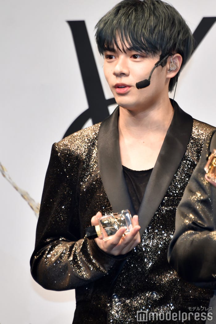 鶴房汐恩(C)モデルプレス