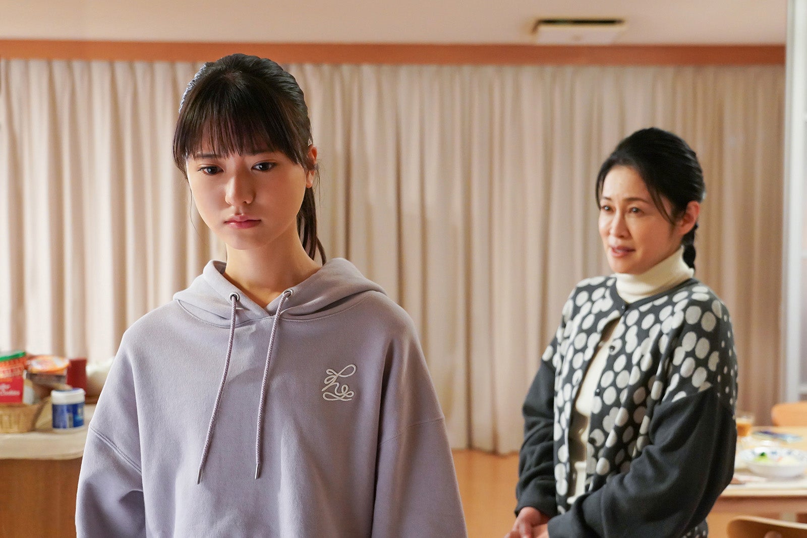 凛美、濱田マリ／「リバーサルオーケストラ」第4話より（C）日本テレビ