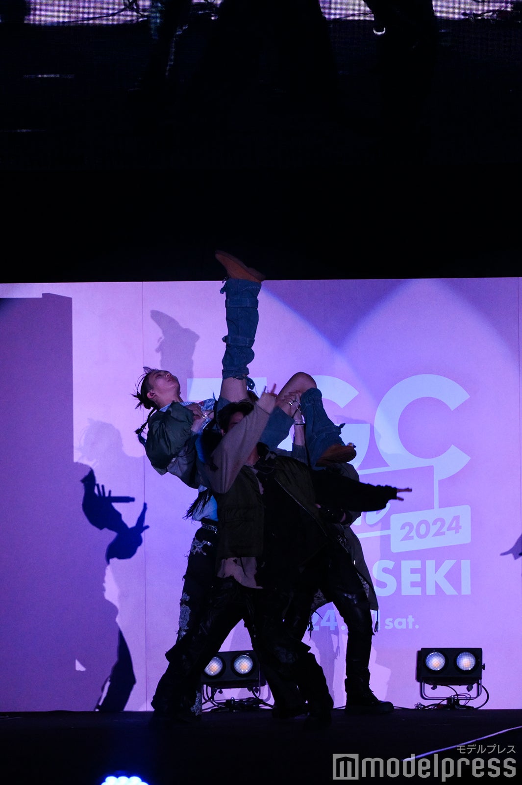 （C）モデルプレス