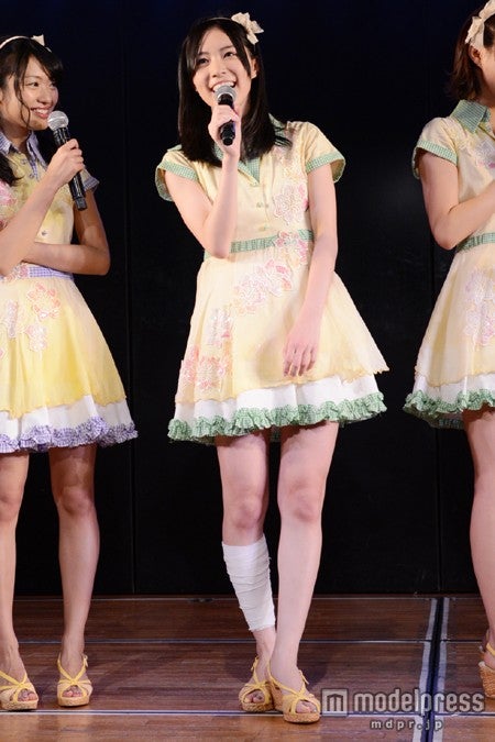 SKE48松井珠理奈、右足負傷？包帯姿で登場