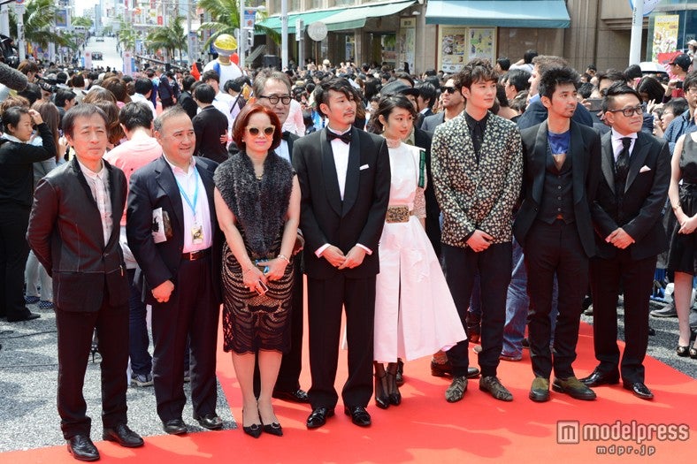 「オー！ファーザー」スタッフ、出演者ら