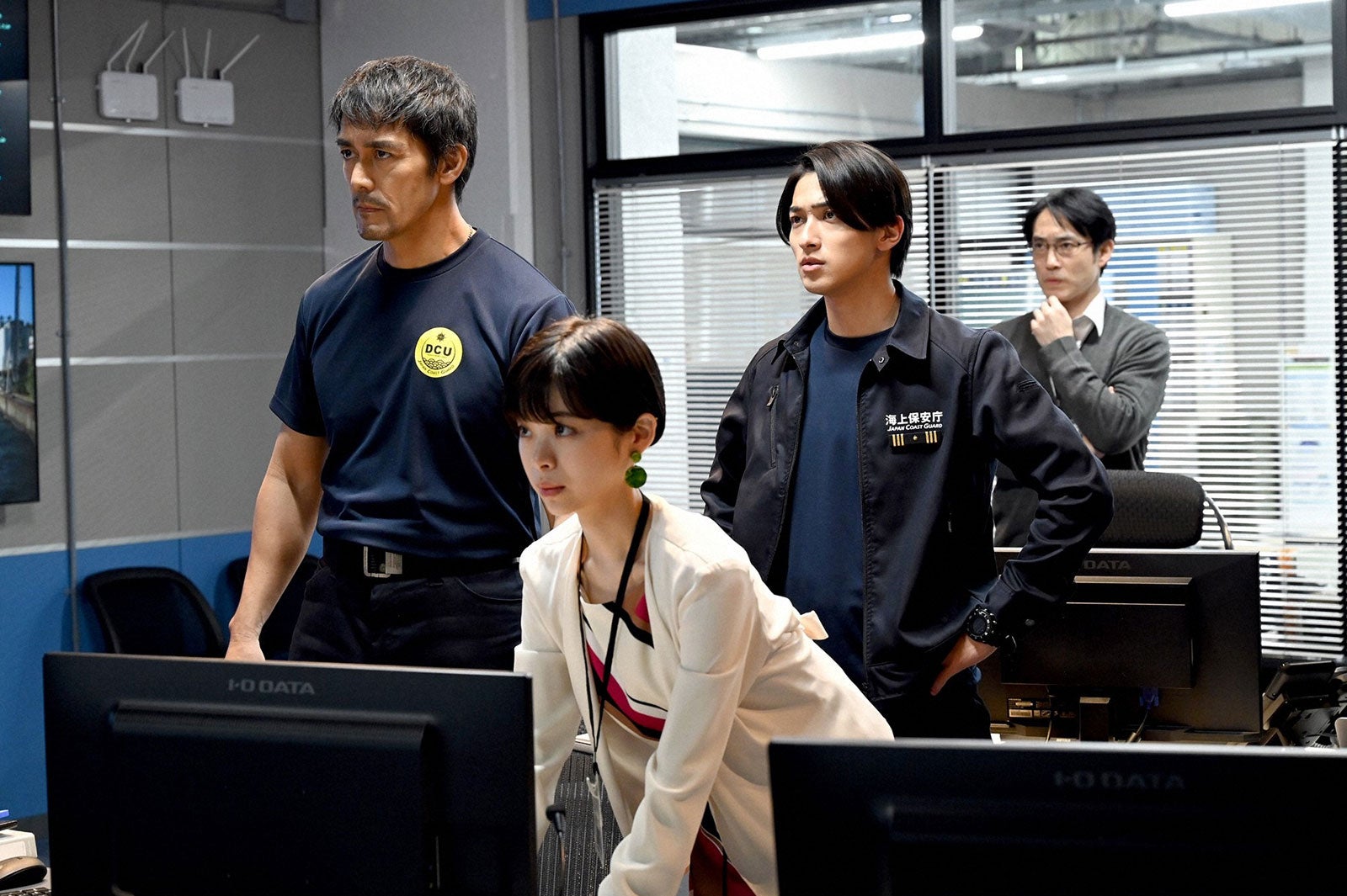 阿部寛、横浜流星／「DCU」第1話より（C）TBS 